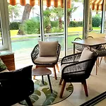 Garden&beach sea view apartment Cannes
